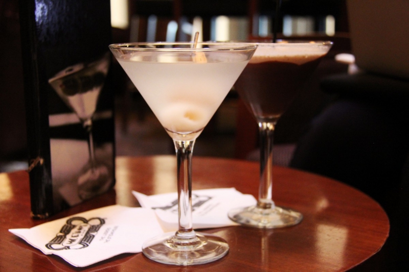 brasserie-CASTELLAR-min_martini_bar_lychee_chocolate_alcohol_liquor_happy_hour_happy-910161